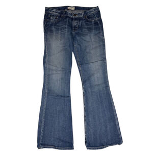 BKE Women's boot leg jeans 31 mediium wash distressed